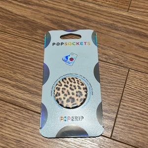 POPSOCKETS POPGRIP- Cute Leopard print.